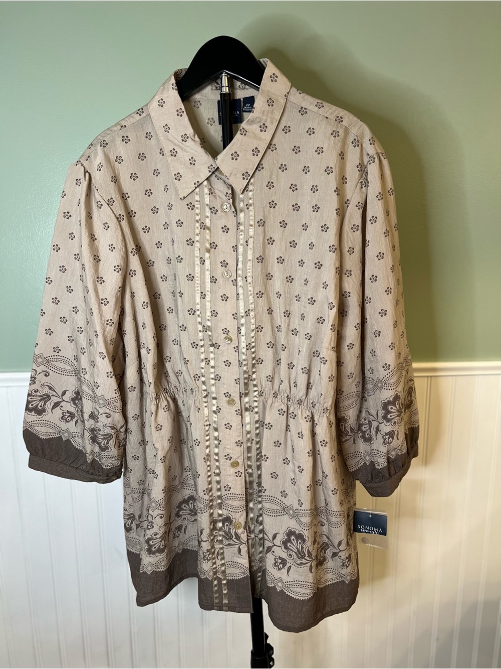 NEW- Sonoma Taupe Floral & Ribbon Trim Button Front Blouse. Size 2X